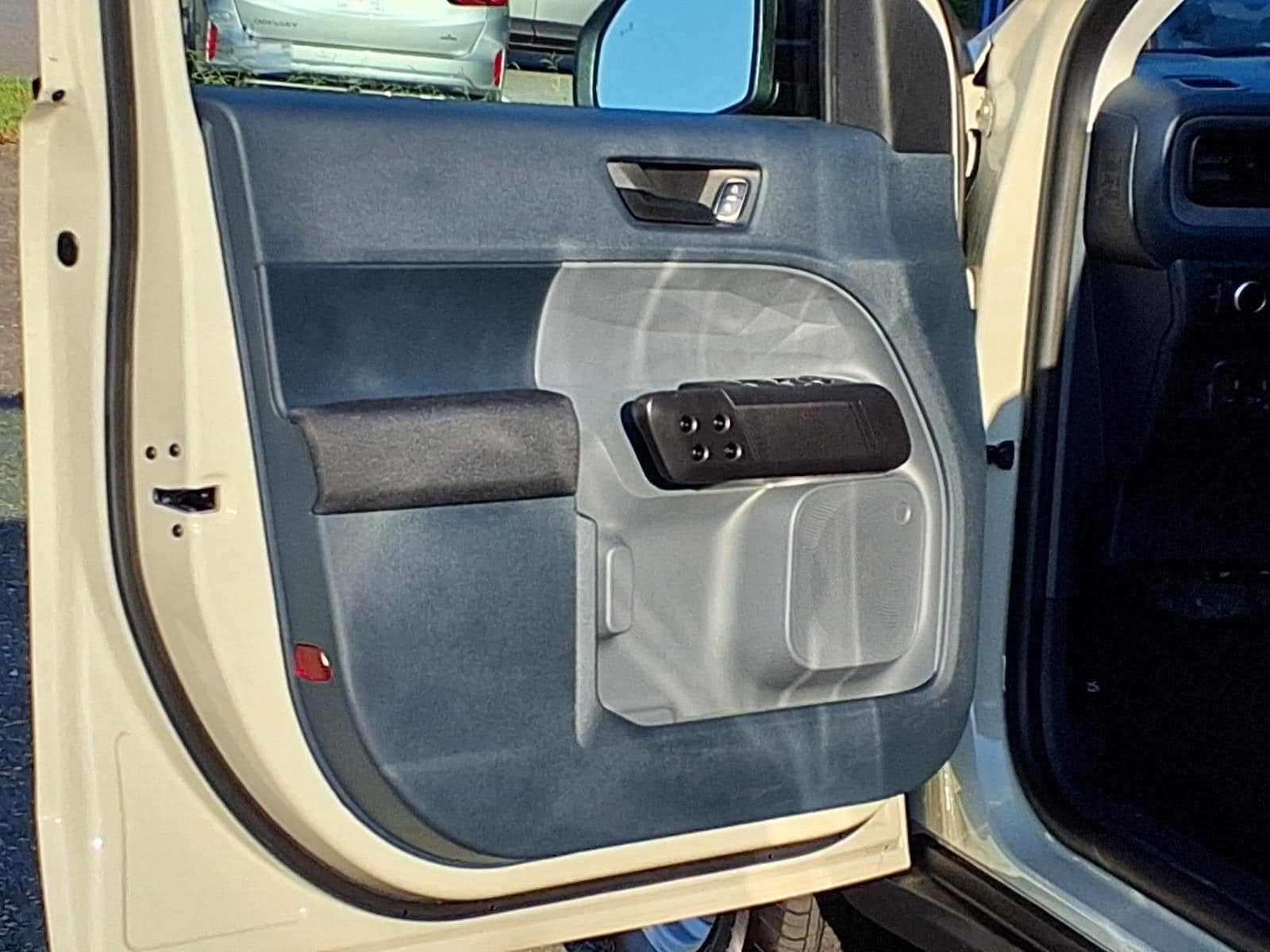 2025 Ford Maverick XL - Photo 28