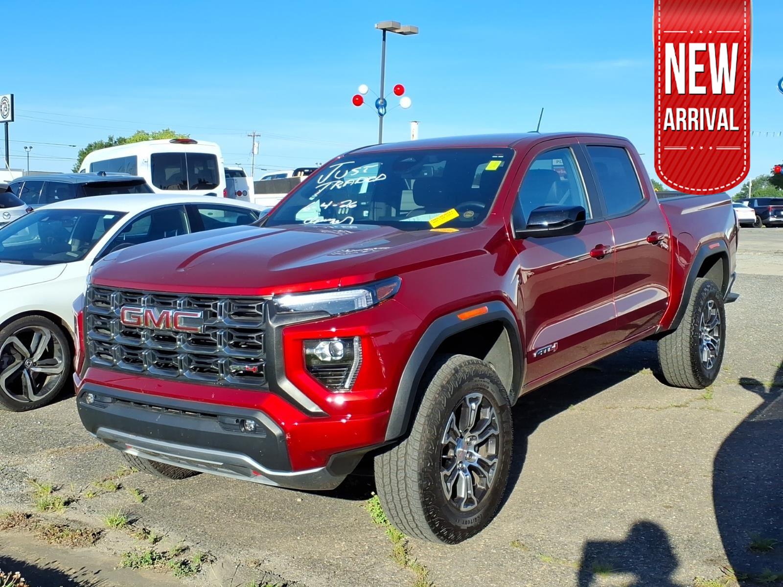 2025 GMC Canyon 4WD AT4 Crew Cab Short Box's photo