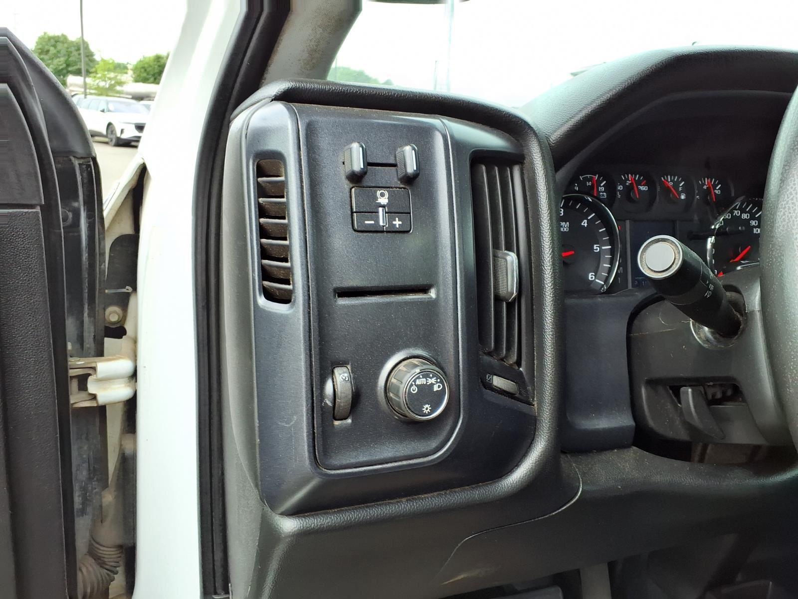 2017 GMC Sierra 3500 Chassis Cab Base - Photo 7