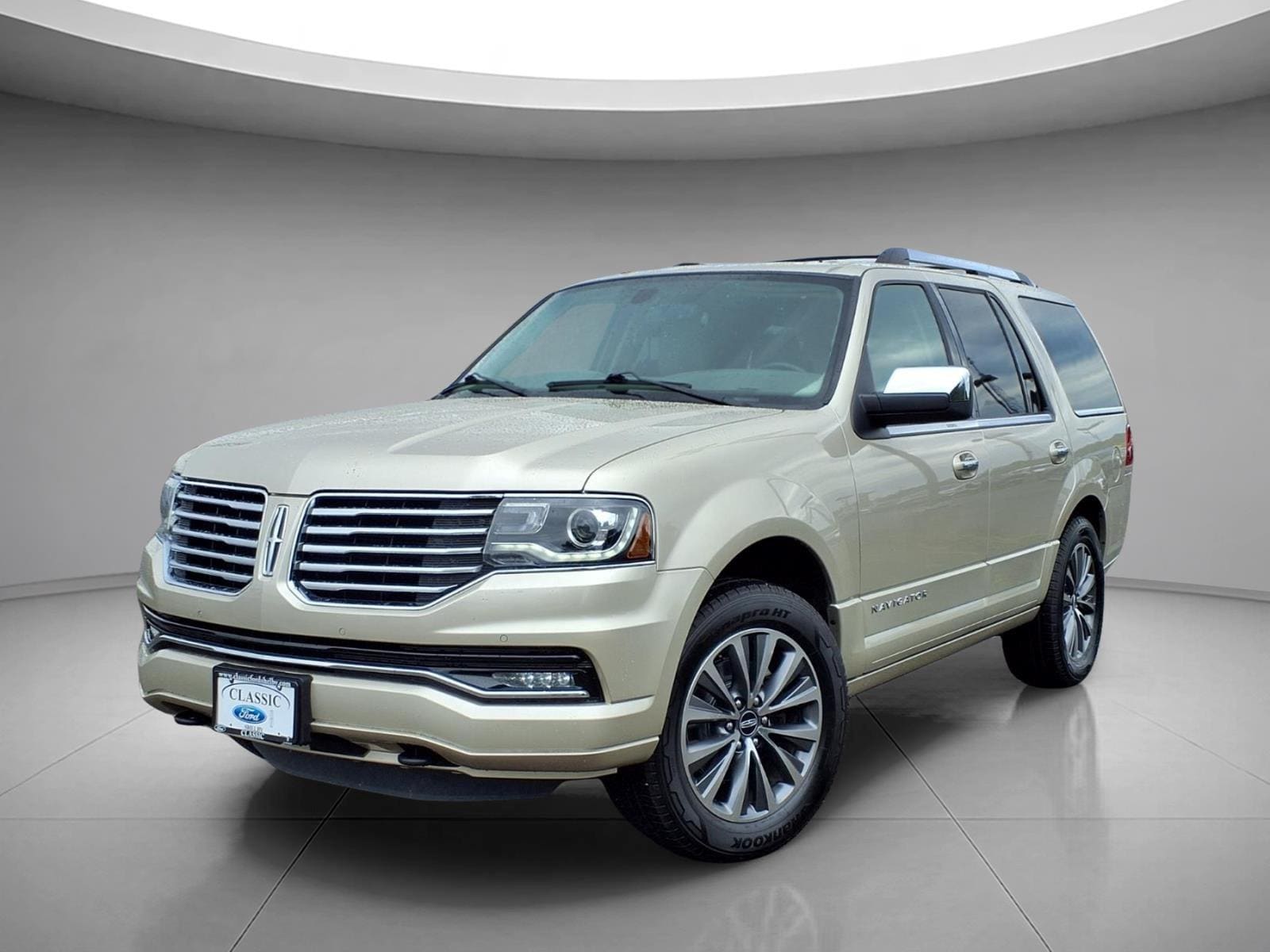 2017 Lincoln Navigator Select's photo