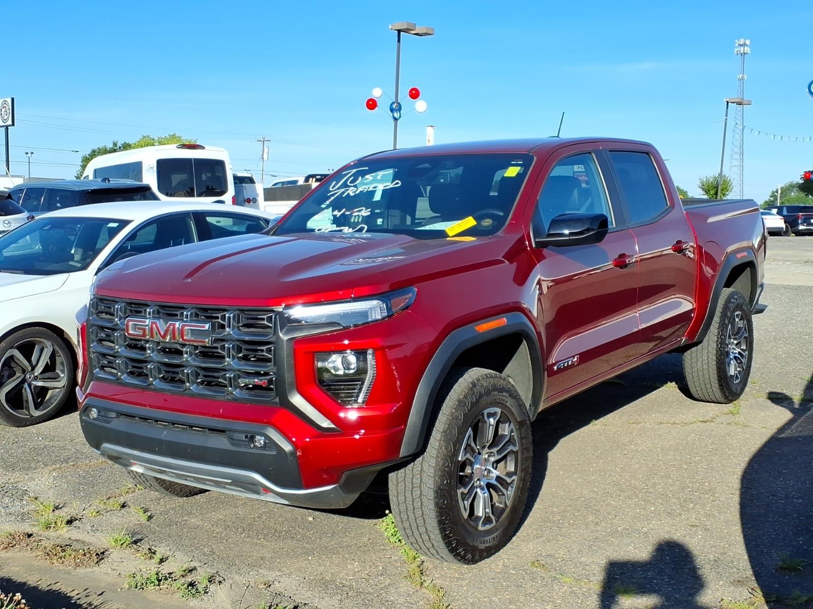2025 GMC Canyon 4WD AT4 Crew Cab Short Box's photo