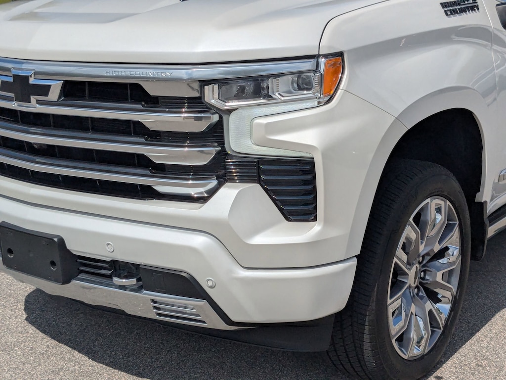 Used 2023 Chevrolet Silverado 1500 High Country 4WD Crew Cab 147 High Country