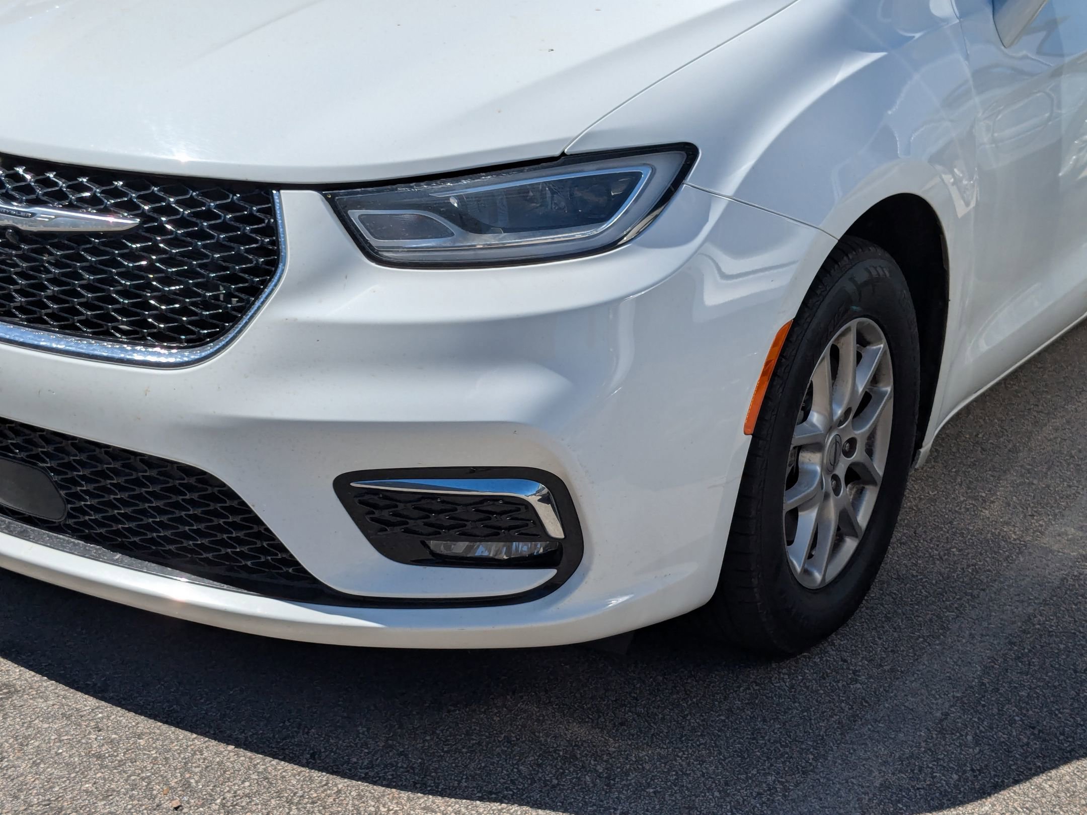 2021 Chrysler Pacifica Touring L photo 4