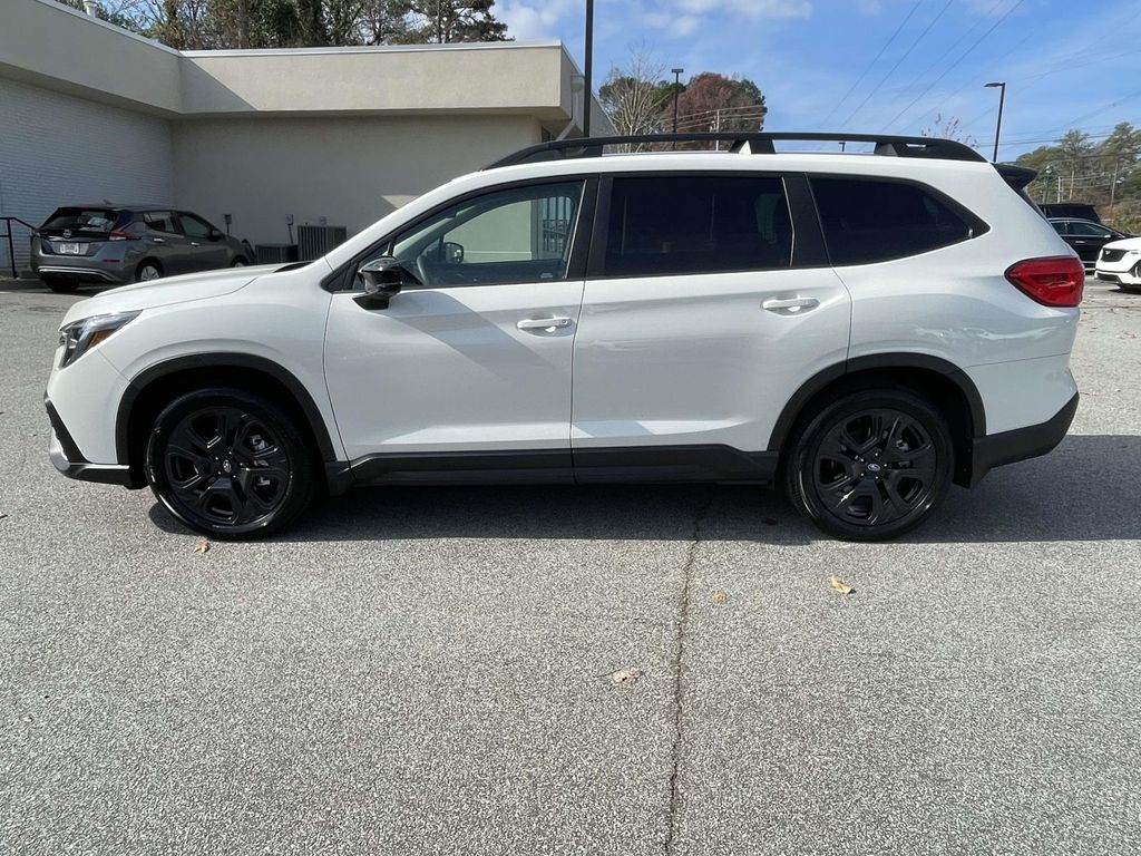 2025 Subaru Ascent Onyx Edition Touring photo 2