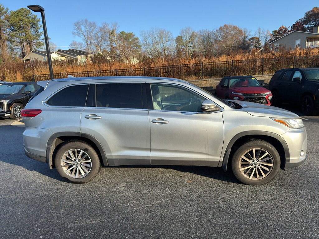 2019 Toyota Highlander XLE photo 4