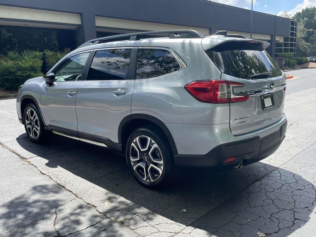2025 Subaru Ascent Limited photo 2