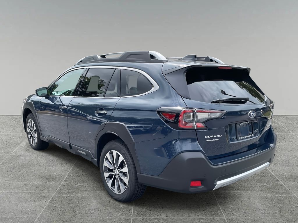 2025 Subaru Outback Touring XT photo 3