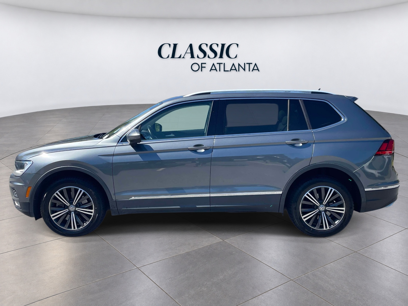 Used 2018 Volkswagen Tiguan SEL with VIN 3VV3B7AX2JM168427 for sale in Sandy Springs, GA