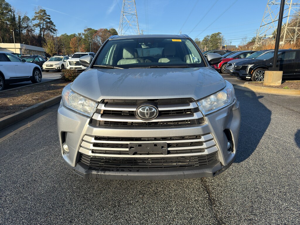 2019 Toyota Highlander XLE photo 2