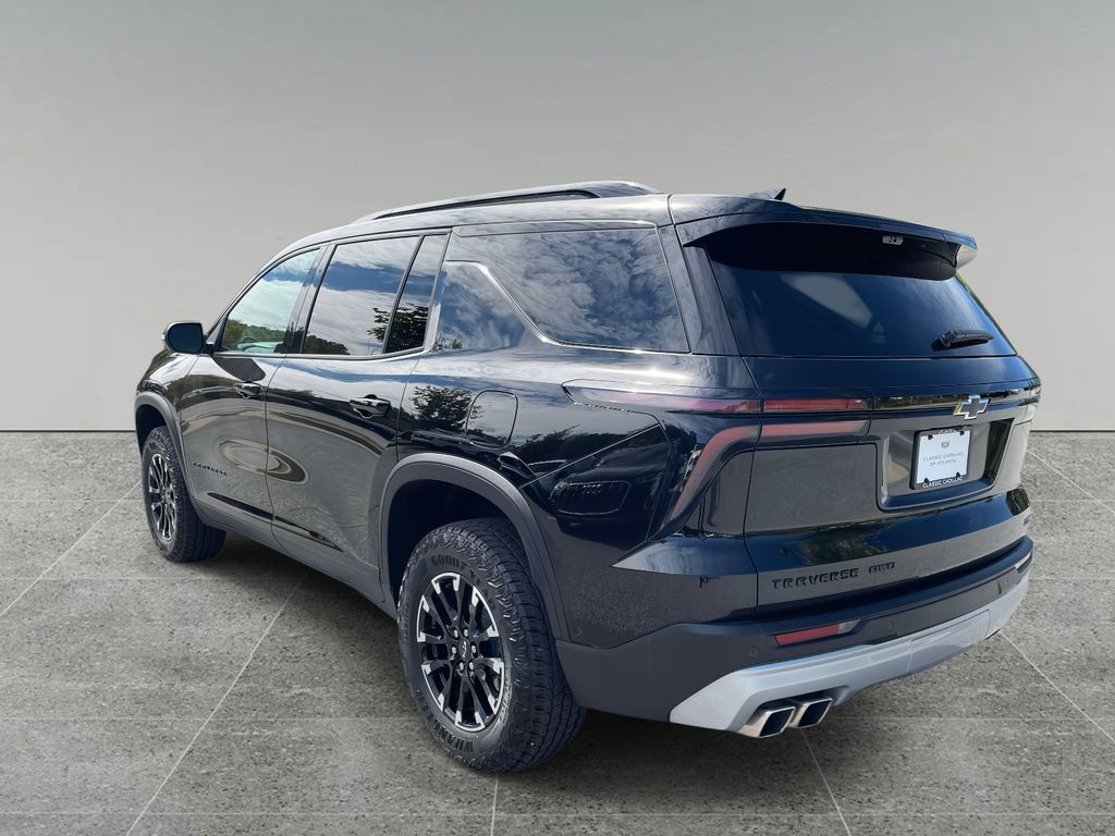 2024 Chevrolet Traverse Z71 photo 3