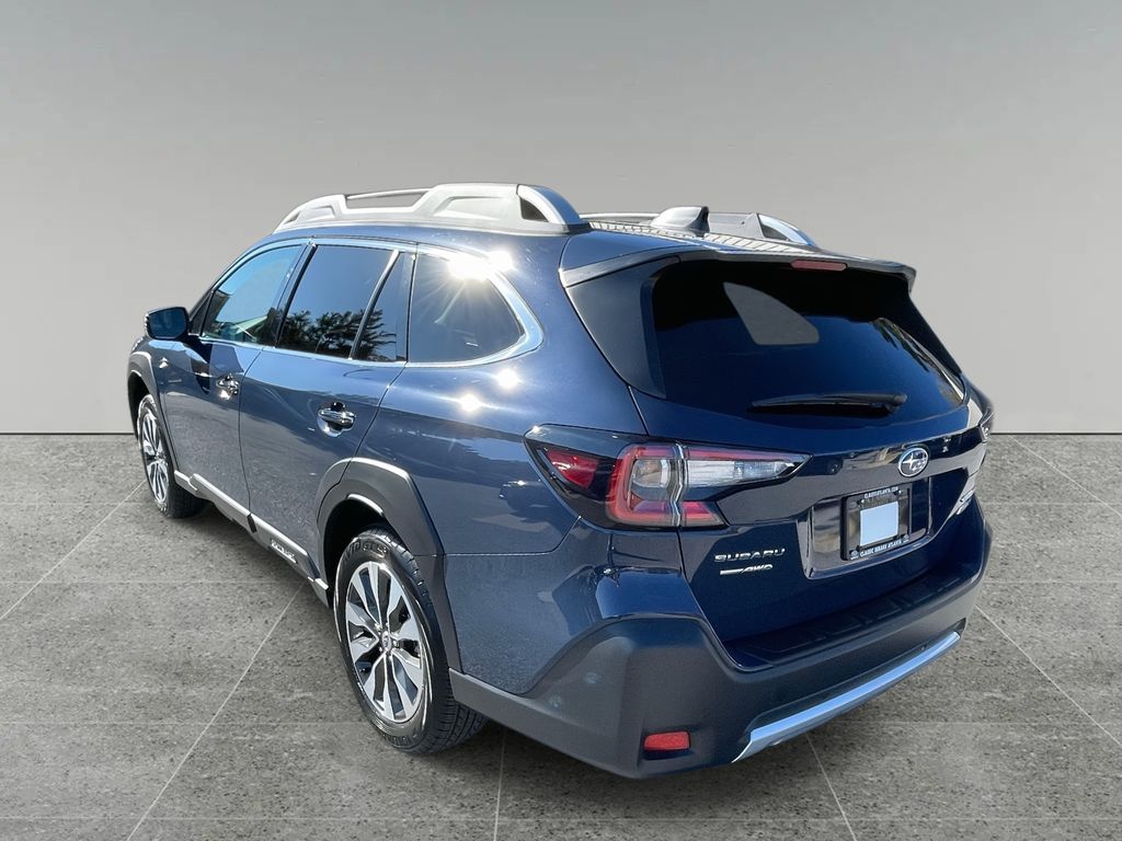 2025 Subaru Outback Touring XT photo 2