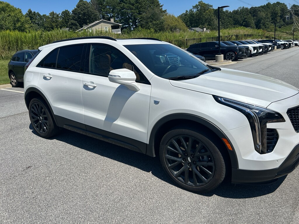 2023 Cadillac XT4 Sport photo 3