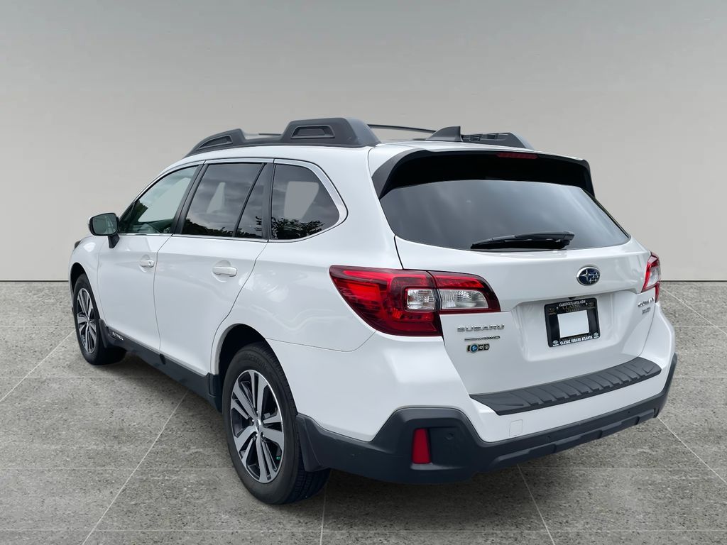 2019 Subaru Outback 3.6R Limited photo 2