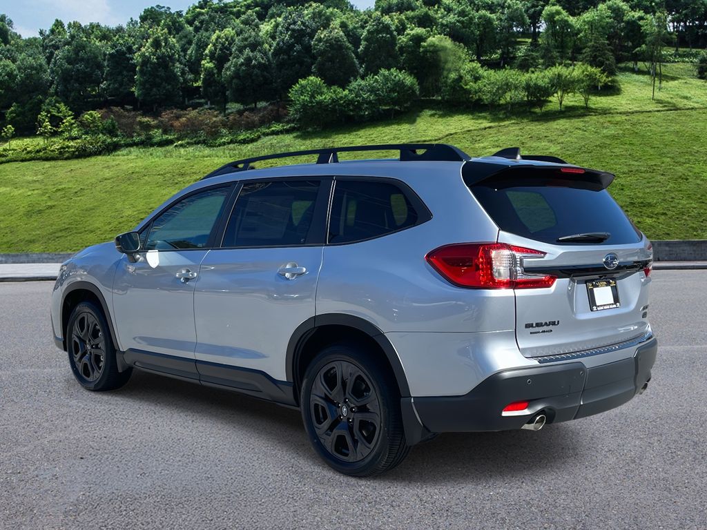 2025 Subaru Ascent Onyx Edition Touring photo 3