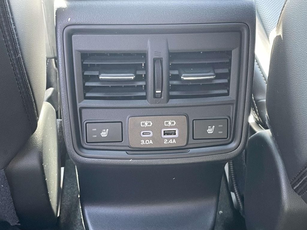 2026 Subaru Outback Limited - Photo 13