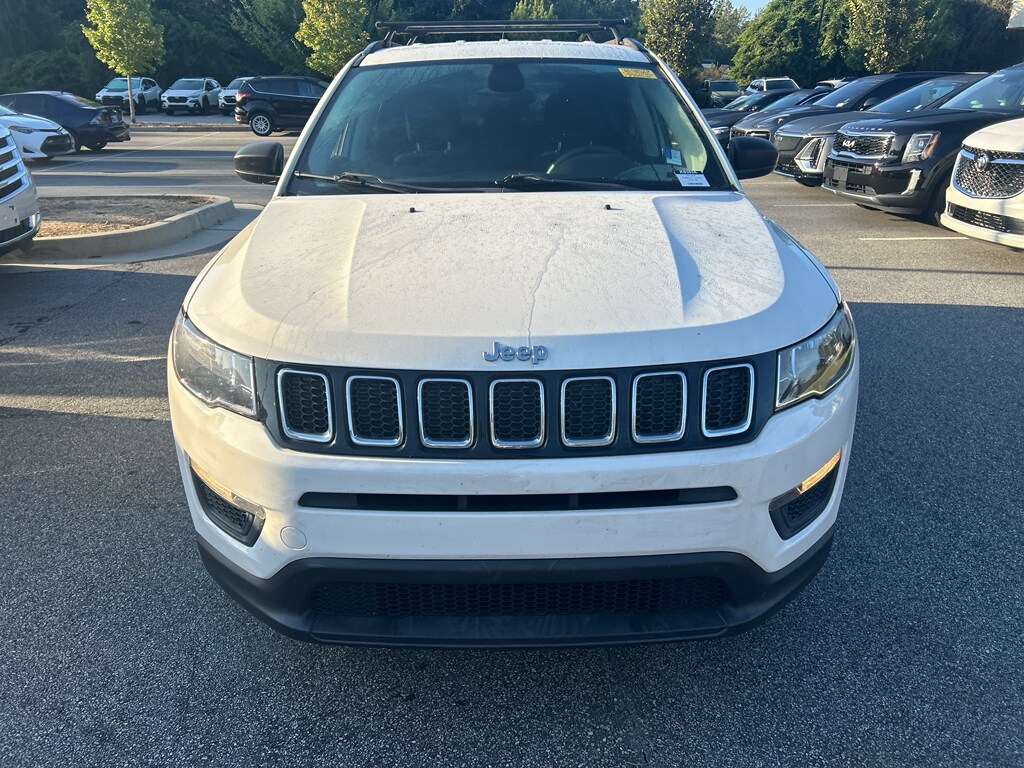 2018 Jeep Compass Sport photo 2