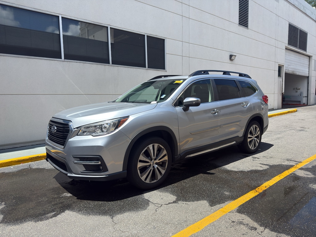 2022 Subaru Ascent Touring's photo