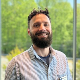 Staff member Max Ignatenko from ID_403df006a300