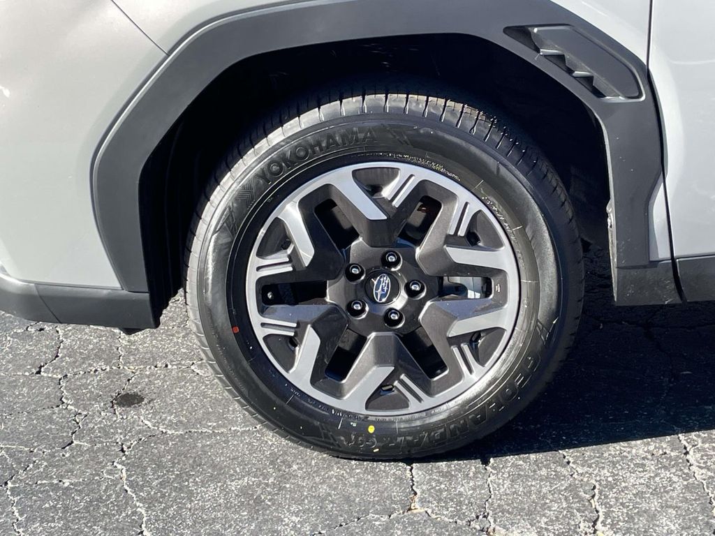 2026 Subaru Forester Premium - Photo 9