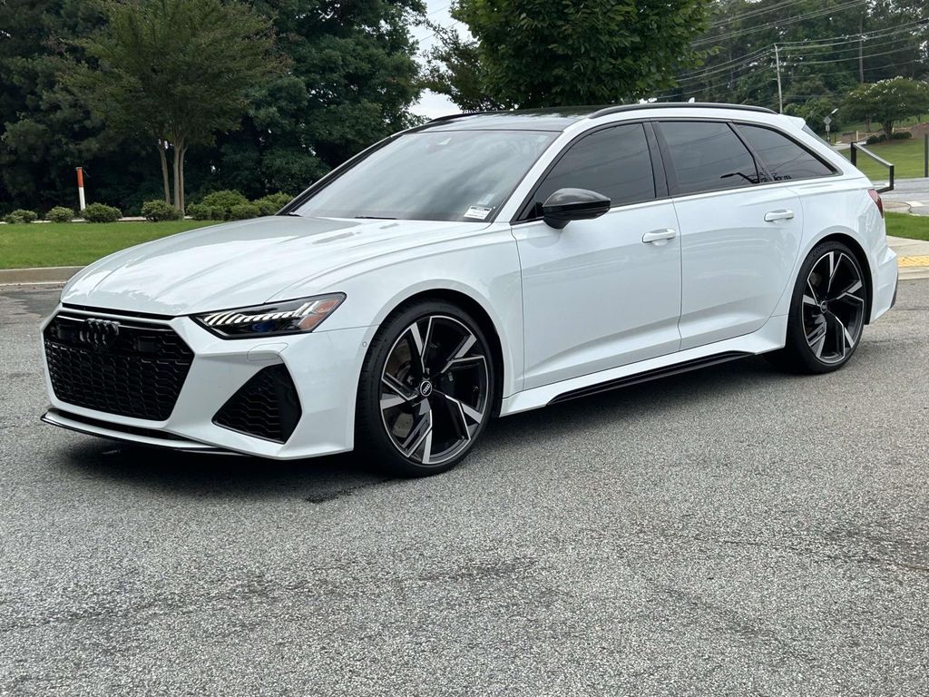 2022 Audi RS 6 Avant -'s photo