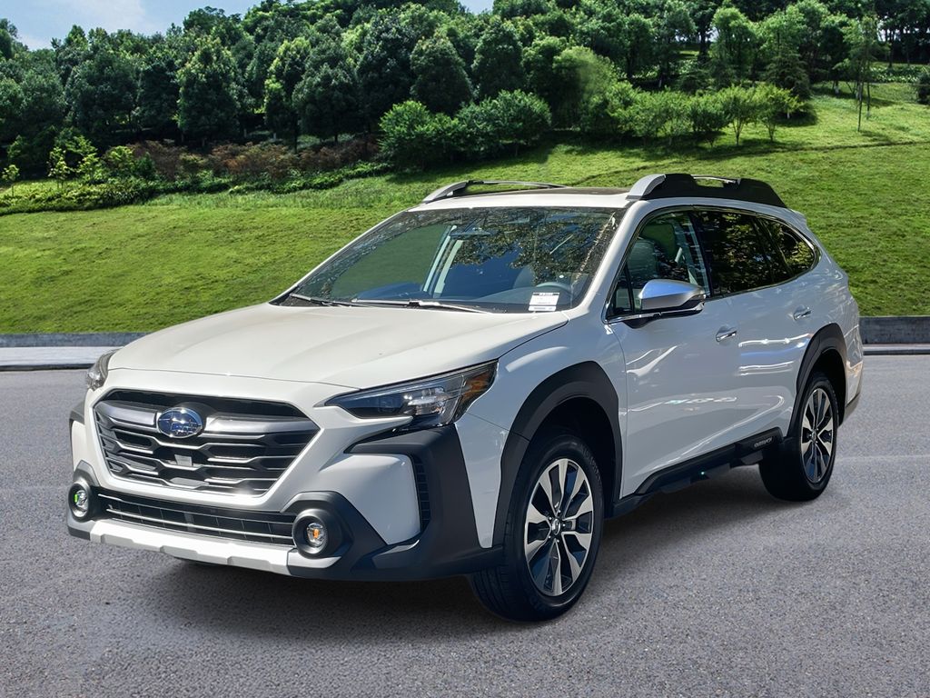 2025 Subaru Outback Touring's photo