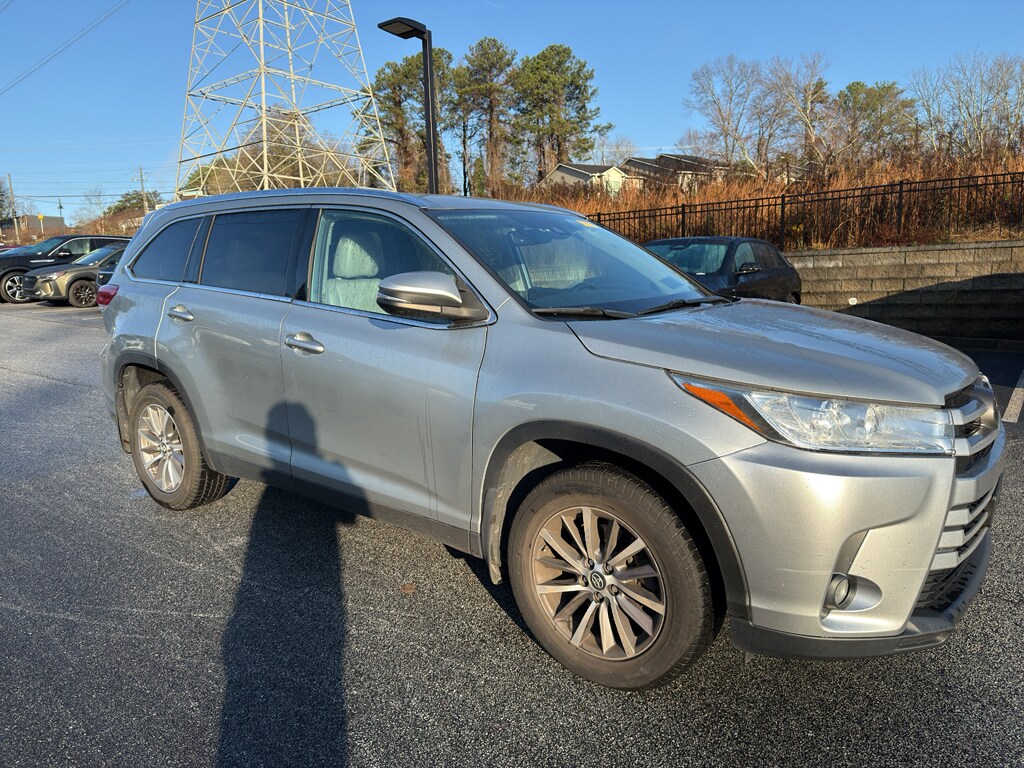 2019 Toyota Highlander XLE photo 3