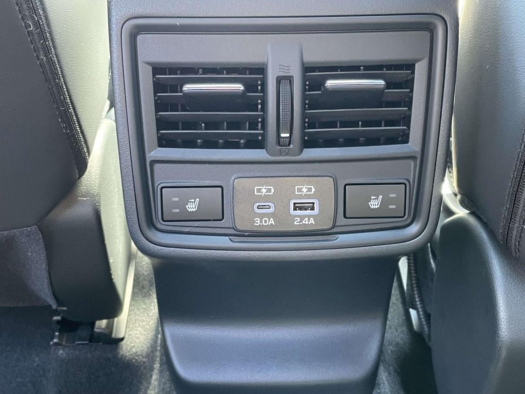 2026 Subaru Outback Limited - Photo 13