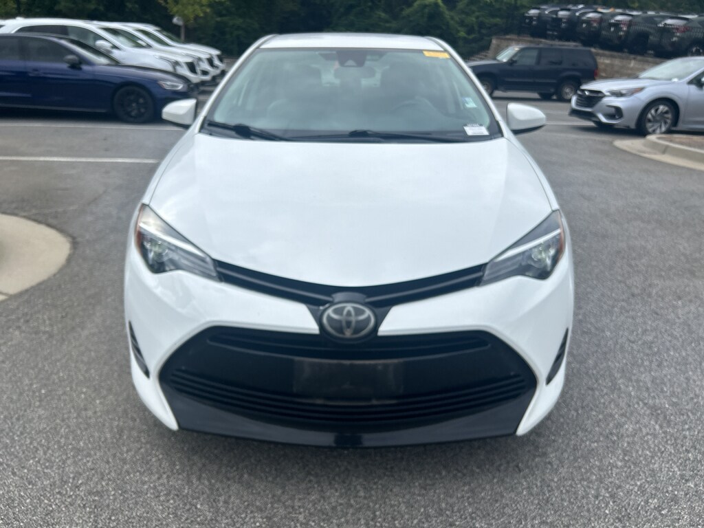 2018 Toyota Corolla LE photo 2