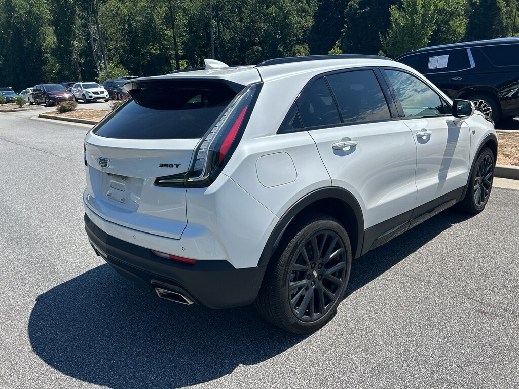 2023 Cadillac XT4 Sport photo 4