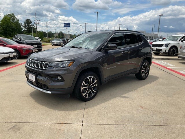 2024 Jeep Compass Limited photo 3