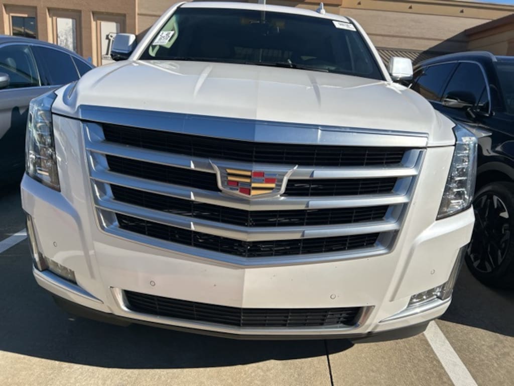 Used 2019 CADILLAC Escalade Luxury SUV