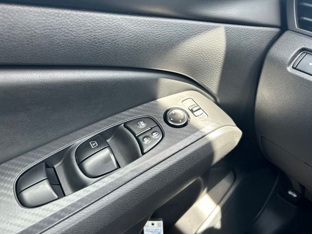 2025 Nissan Altima SV - Photo 15