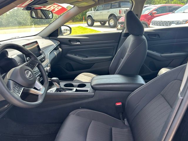 2025 Nissan Altima SV - Photo 31