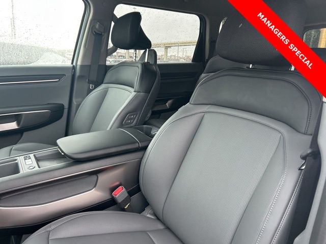 2026 Kia EV9 Light L/R - Photo 38