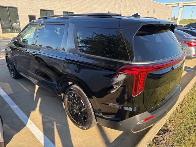 2026 Kia Carnival SX Prestige photo 3