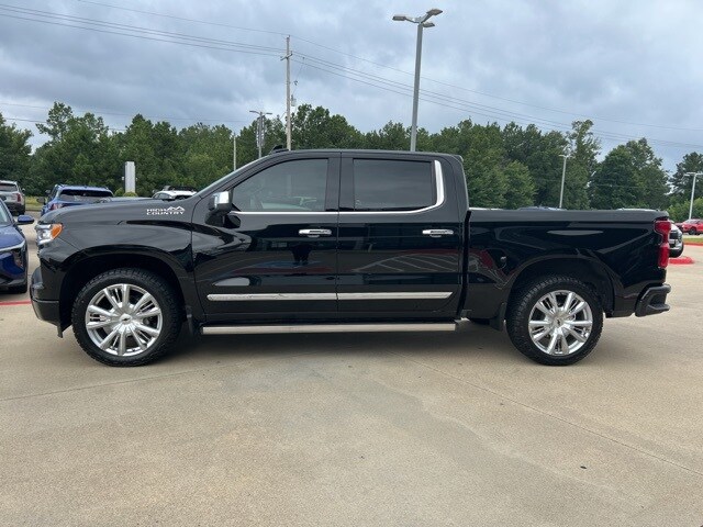 2024 Chevrolet Silverado 1500 High Country photo 4