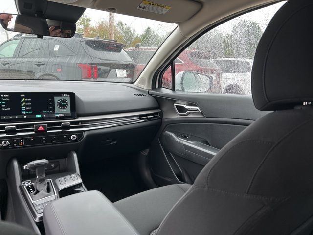 2026 Kia Sportage LX - Photo 36