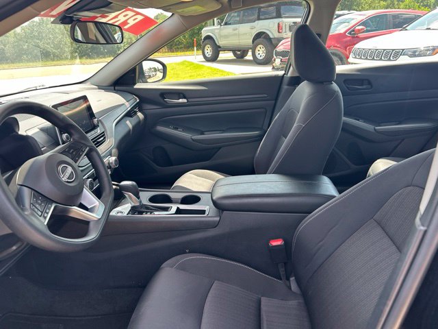 2025 Nissan Altima SV - Photo 30