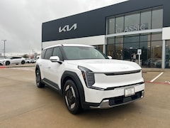 2026 Kia EV9 Light Long Range SUV