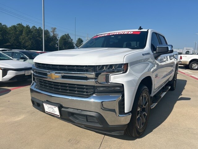 2021 Chevrolet Silverado 1500 photo 2