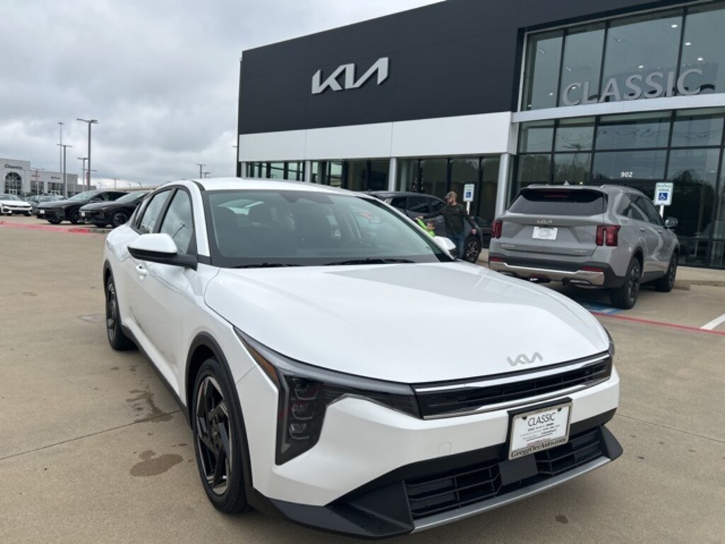 New 2026 Kia K4 EX Sedan