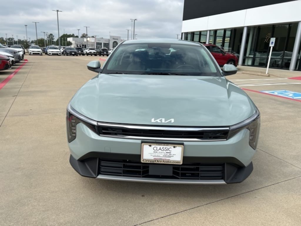 New 2025 Kia K4 EX Sedan