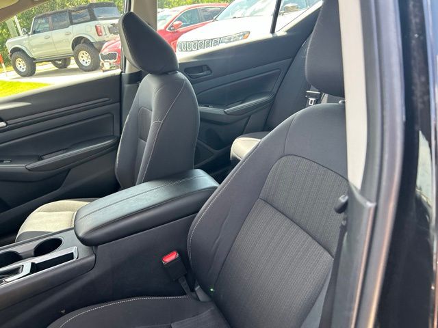 2025 Nissan Altima SV - Photo 32