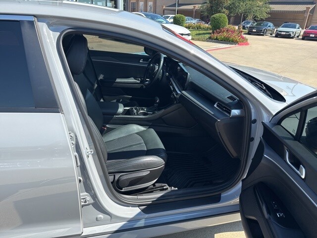 2024 Kia K5 GT-Line photo 4