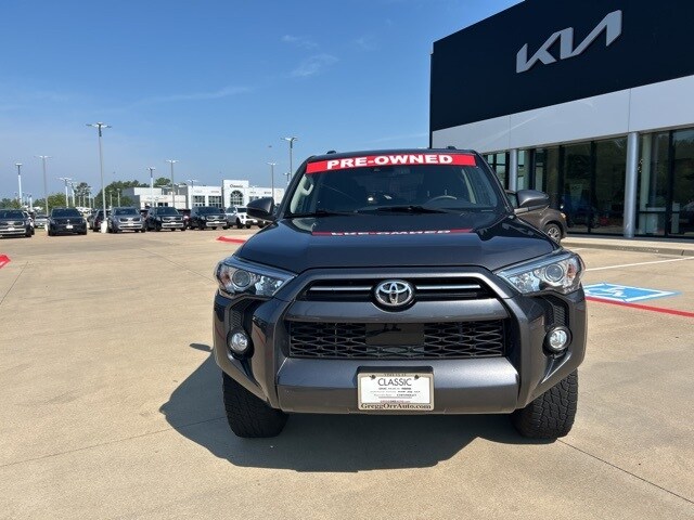 2020 Toyota 4Runner Limited photo 2