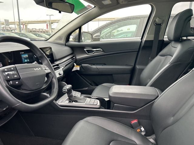 2026 Kia Sportage EX - Photo 32