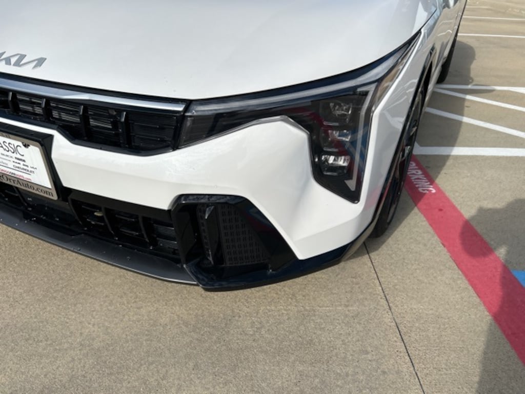 New 2025 Kia K4 GT-Line Sedan