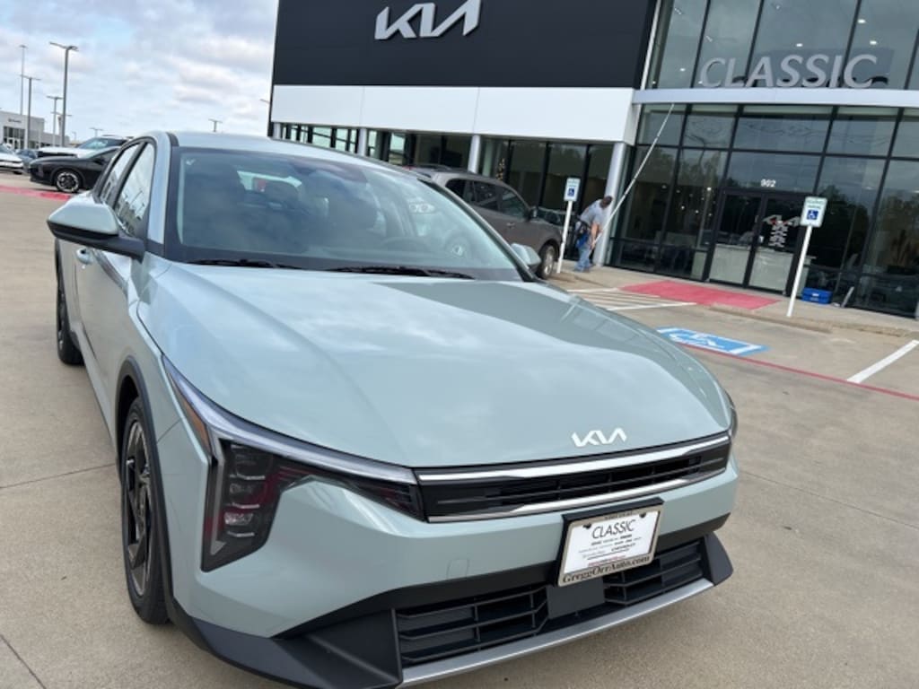 New 2026 Kia K4 EX Sedan