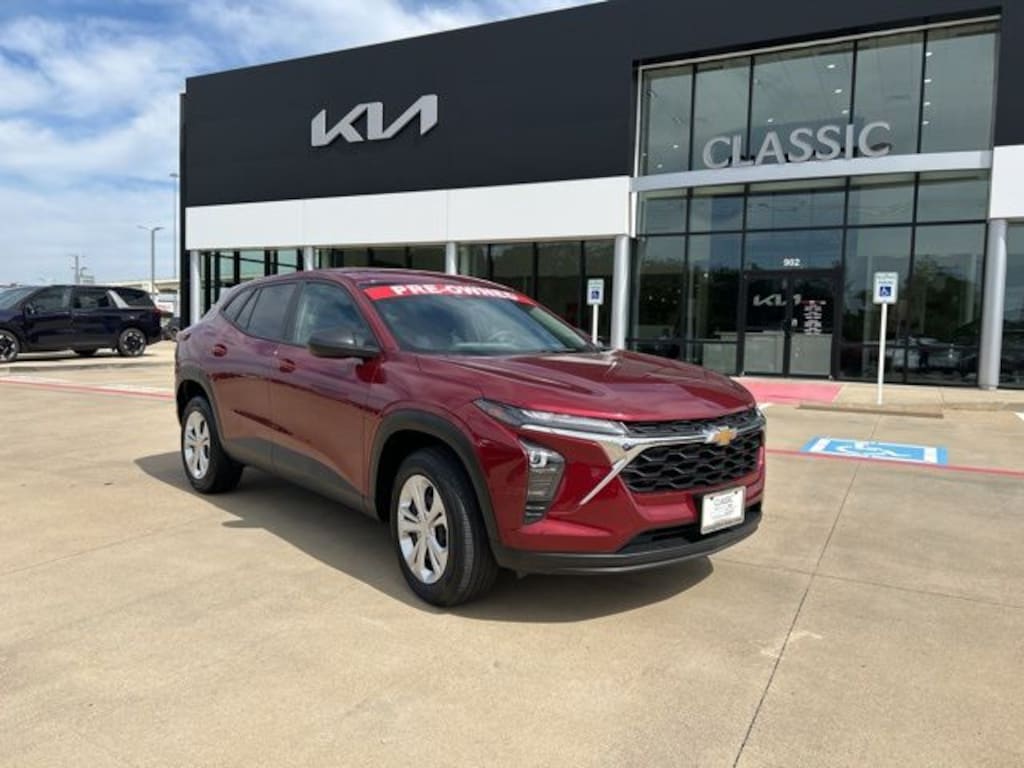 Used 2024 Chevrolet Trax LS SUV