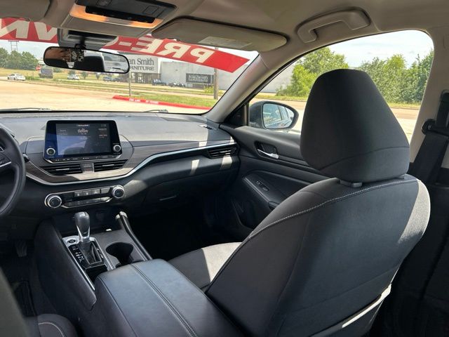 2025 Nissan Altima SV - Photo 34